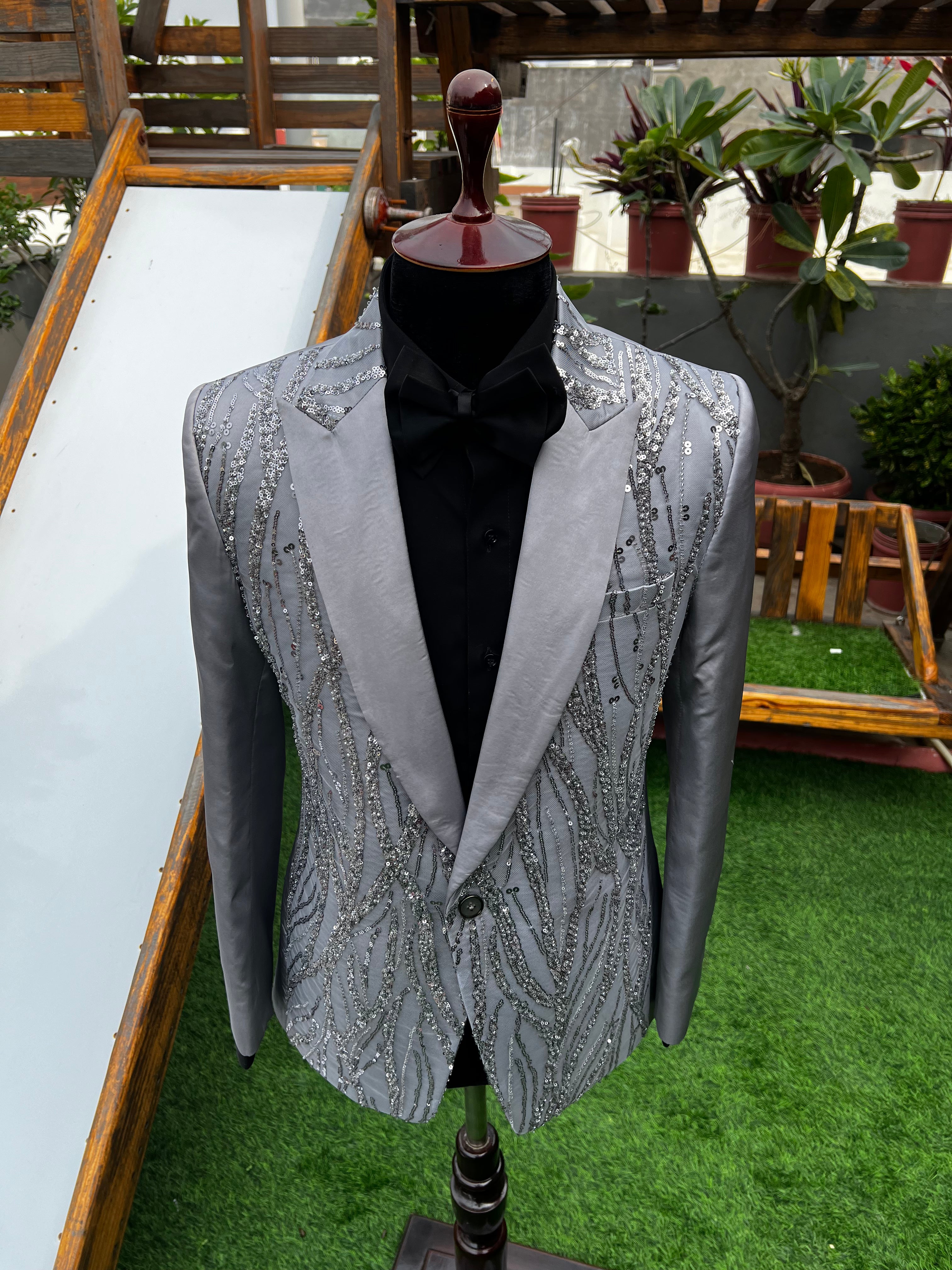 Light grey suit by zuber stylo