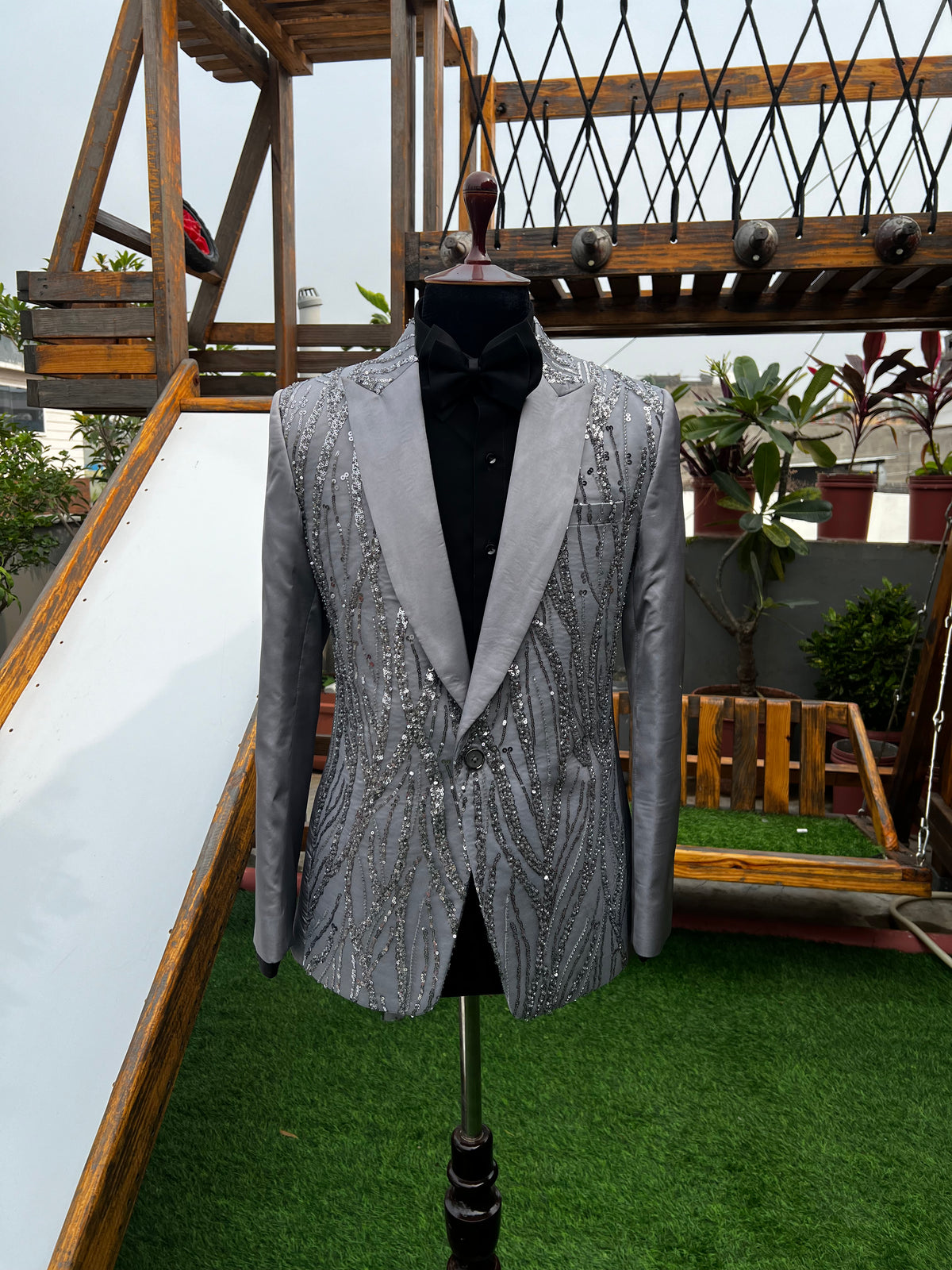 Light grey suit by zuber stylo