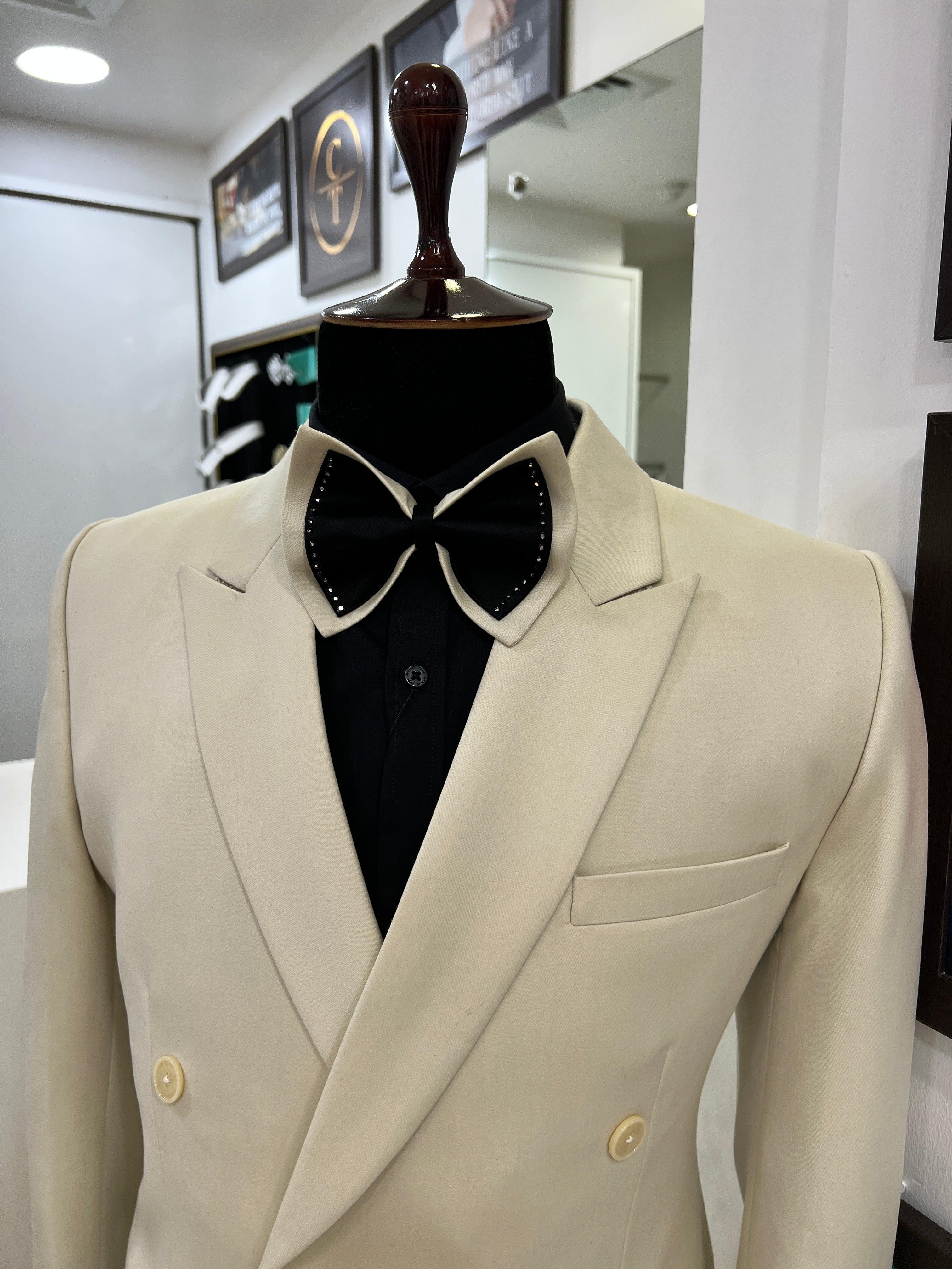 Double breasted Ivory suit BY ZUBER STYLO